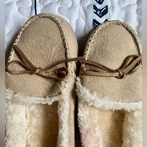 New slippers, size Medium, tan color.